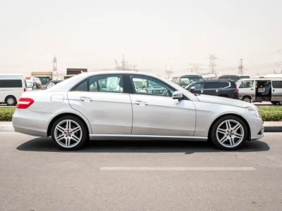 2009 Mercedes-Benz E-Class E 350 6 Cylinders Engine Silver Black Immaculate Condition