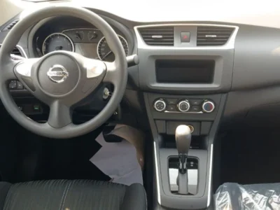 2025 Nissan Sylphy 1.6 Liters 4 Cylinders Petrol Engine White Black Sedan