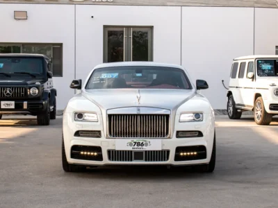 2015 Rolls-Royce Wraith Standard Smooth and powerful V12 White Red Coupe