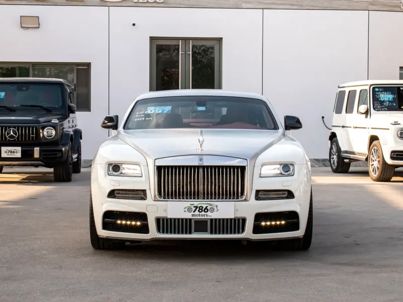 2015 Rolls-Royce Wraith Standard Smooth and powerful V12 White Red Coupe