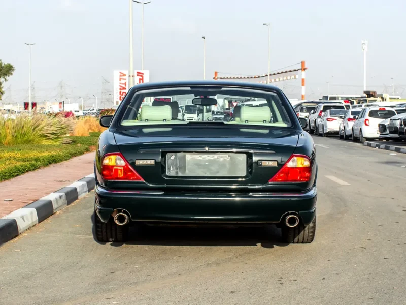 2001 Jaguar XJ R 8 Cylinders Engine Petrol Green Beige Sedan