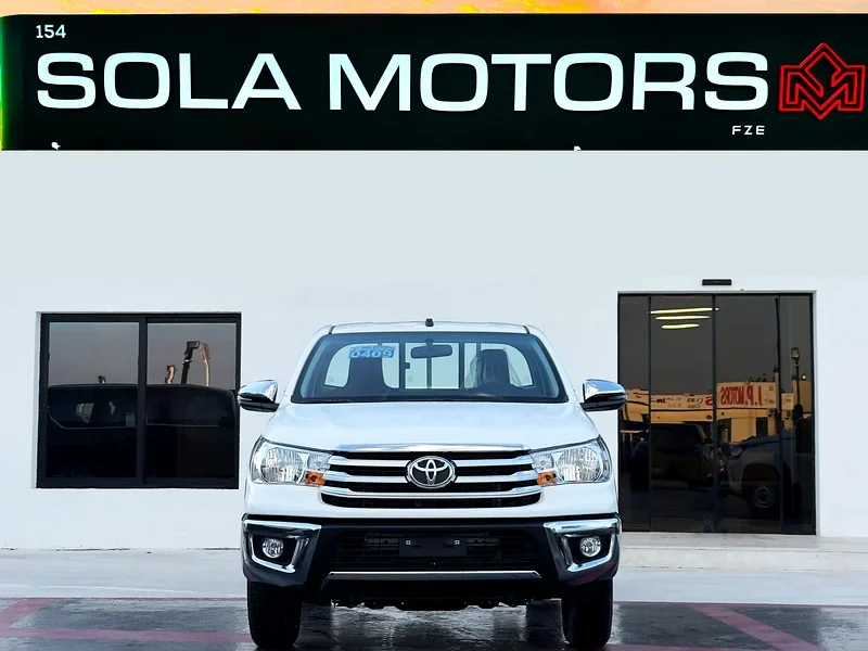 2025 Toyota Hilux Single Cab 4 Cylinder Engine White Maroon Truck Manual