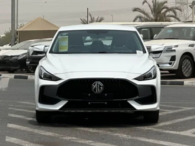 2025 MG MG 5 1.5 L 4 Cylinders Engine White Black Sedan FWD