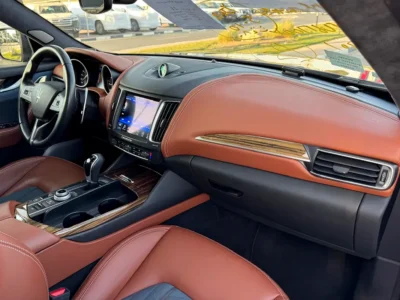 2018 Maserati Levante Other 6 Cylinders Engine Blue Brwon SUV