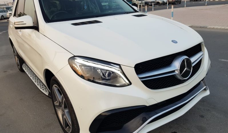 2016 Mercedes-Benz GLE250 2.1-liter twin-turbo 4 Cylinder 4WD White Black SUV