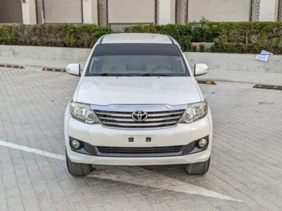 2013 Toyota Fortuner EXR 4 Cylinder Engine White Beige SUV GCC Specs