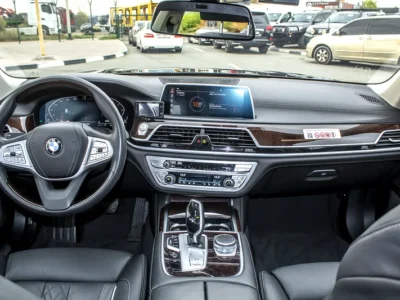 2022 BMW 7-Series 750i 8 Cylinders Engine Petrol Black Sedan