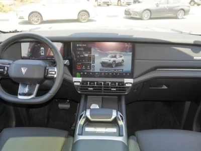 2024 Changan Deepal Air Suspension 2024 1.5L 4WD Petrol Green Black