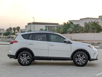2017 Toyota Rav 4 MID 4 Cylinder Engine White Grey SUV Premium Condition