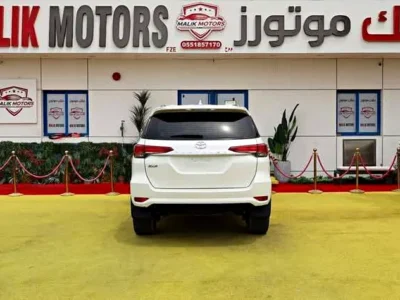 2022 Toyota Fortuner EXR 4 Cylinders Engine White Brown SUV GCC Specs