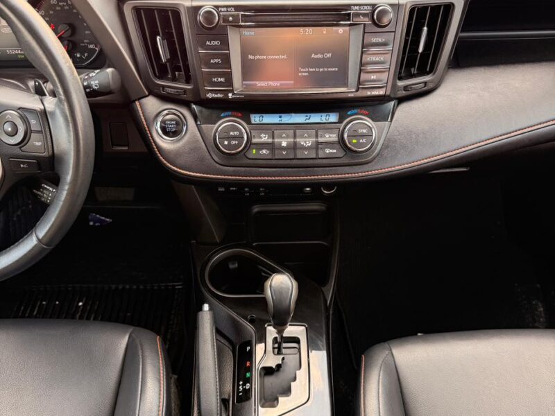 2017 TOYOTA RAV 4 LIMITED 4x4 2.5 Liter V4 Cylinder Engine White Black SUV