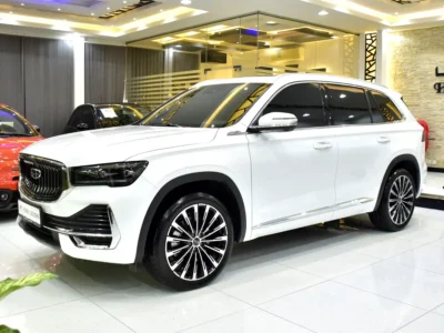 2026 Geely Monjaro GF 4 Cylinder Petrol Engine White Beige SUV GCC Specs