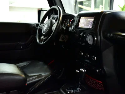 2017 Jeep Wrangler Rubicon RECON EDITION 6 Cylinders Engine Grey Black SUV