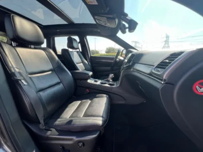 2020 Jeep Grand Cherokee Limited 3.6L Limited V6 Cylinder Engine Grey Black SUV