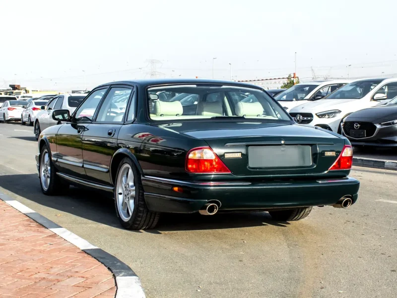 2001 Jaguar XJ R 8 Cylinders Engine Petrol Green Beige Sedan