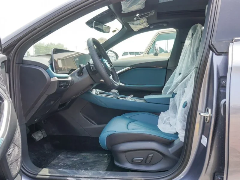 2025 MG 7 300 VGI 4 Cylinder Engine Petrol Grey Green Sedan