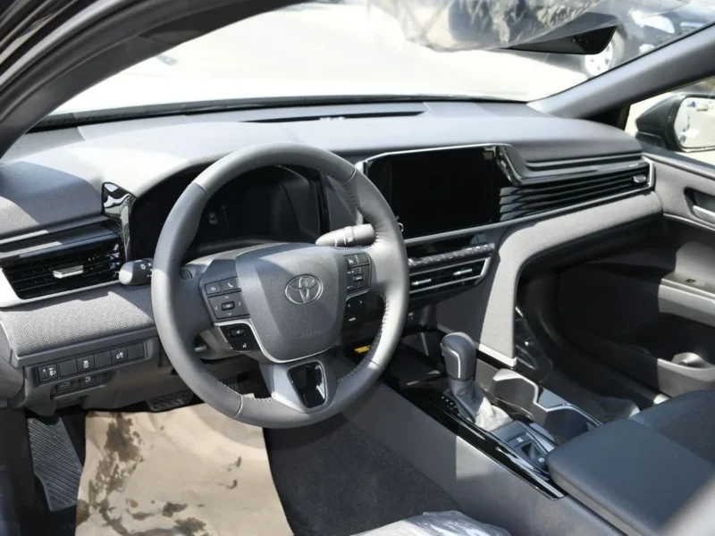2025 Toyota Camry LE 2.5 Liters 4 Cylinders Engine Black Grey Sedan FWD GCC Specs