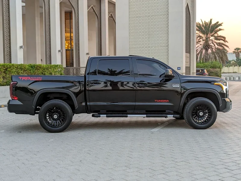 2014 Toyota Tundra Crewmax 1794 Edition 8 Cylinders Engine Black Brown