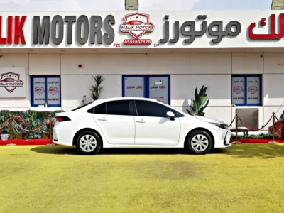 2021 Toyota Corolla XLI 4 Cylinders Engine White Beige Sedan GCC Specs