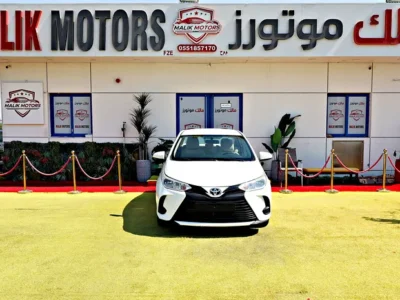 2022 Toyota Yaris MID 4 Cylinders Engine White Beige Sedan GCC Specs