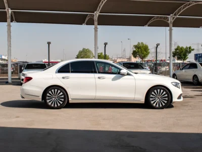 2018 Mercedes-Benz E-Class E400 4Matic 6 Cylinders Engine White Black Sedan