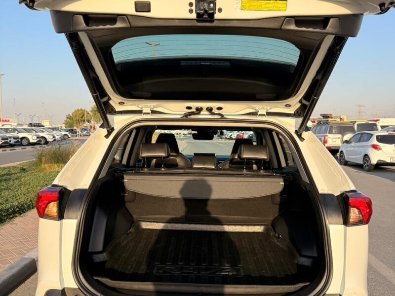 2021 TOYOTA RAV 4 2.0 L V4 Engine White Black SUV Full Option