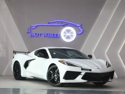 2020 Chevrolet Corvette 3LT 6.2L 8 Cylinders Engine Convertible White Maroon