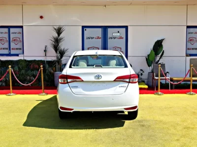 2022 Toyota Yaris MID 4 Cylinders Engine White Beige Sedan GCC Specs