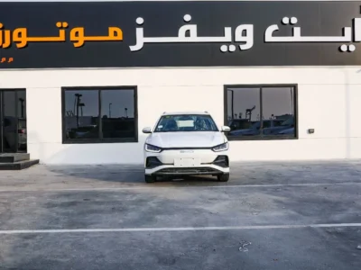 2025 BYD E2 Luxury Electric Car White Black Hatchback 405 km Range