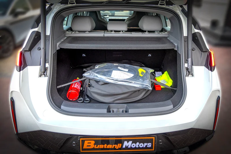 2024 Zeekr X Premium Electric Car White SUV 450 - 550 KM Range GCC Specs