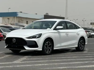 2025 MG MG 5 1.5 L 4 Cylinders Engine White Black Sedan FWD