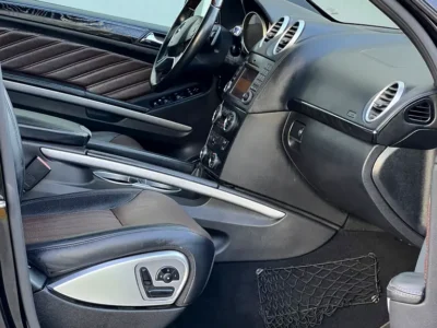 2012 Mercedes-Benz GL-Class GL 550 8 Cylinders Engine Black SUV 4WD