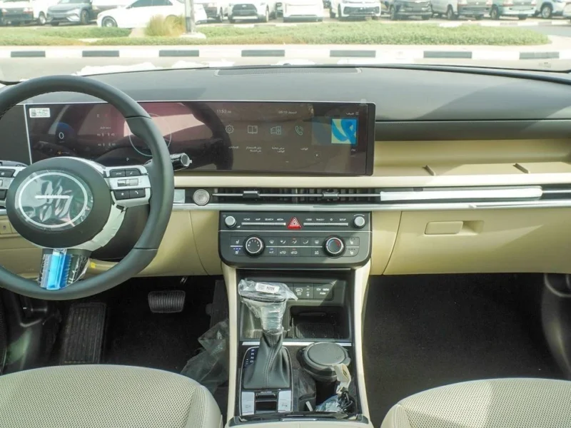 2025 Hyundai Tucson 4 Cylinders Engine Petrol White Beige SUV