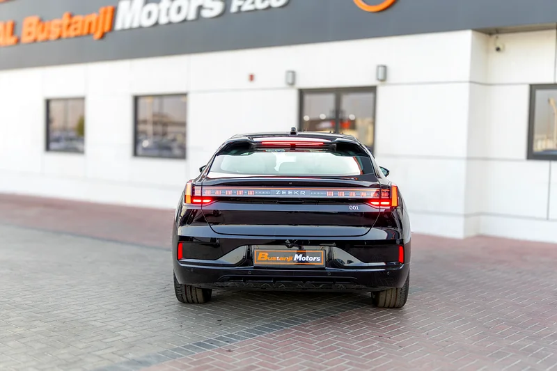 2024 Zeekr 001 Flagship AWD Black White SUV Electric Car 550 - 650 KM GCC Specs