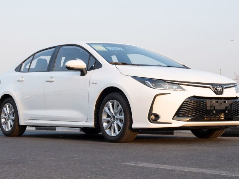 2025 Toyota Corolla Elite 1.8L 4-cylinder Hybrid Engine AT White Black Sedan FWD