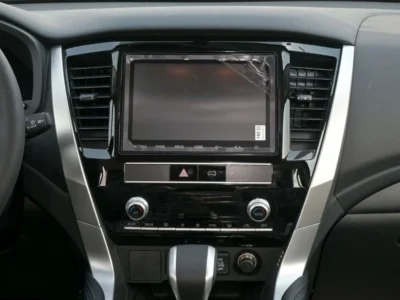 2025 Montero Sport 3.0L 4WD Petrol White Black GCC Specs