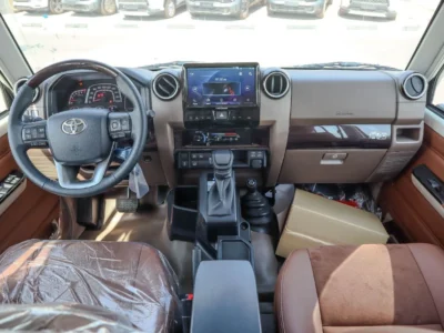 2025 Toyota Land Cruiser Pick Up Std 4.0L Double Cab Utility 4WD White Brown