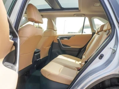 2025 Toyota RAV4 2.5L 4 Cylinder Engine HEV AWD Silver Beige Crossover GCC Specs