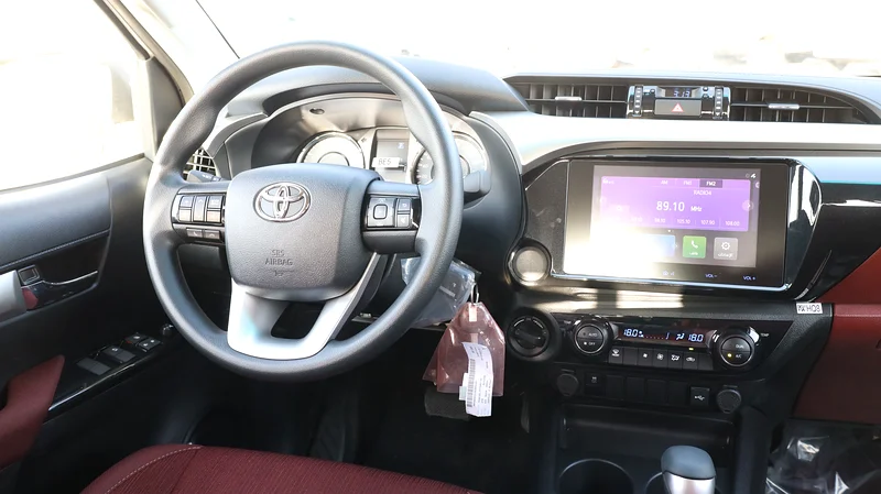 2025 Toyota Hilux SR5 4 Cylinders Engine White Red Pick Up GCC Specs