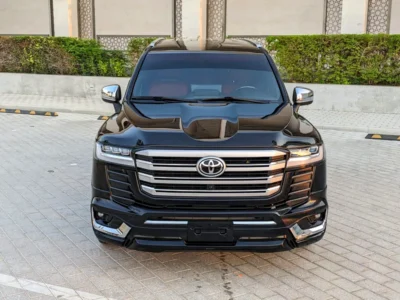 2013 Toyota Land Cruiser GXR 6 Cylinders Engine Black Red SUV GCC Specs