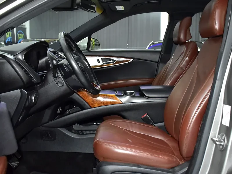 2016 Lincoln MKX Luxury 6 Cylinders Engine Petrol Beige Brown SUV GCC Spec