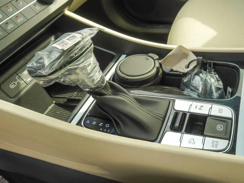 2025 Hyundai Tucson 4 Cylinders Engine Petrol White Beige SUV