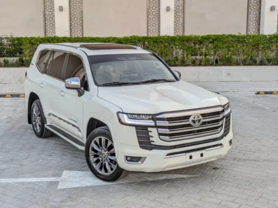 2015 Toyota Land Cruiser GXR TOP 6 Cylinders Engine White Beige SUV GCC Specs