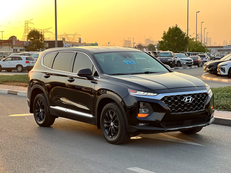 2020 Hyundai Santa Fe SE 4 Cylinders Engine Petrol Black Brown SUV