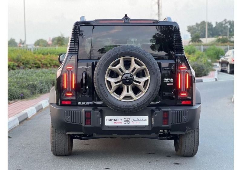 2024 Jetour T2 Std 2.0 litre 4 Cylinders Engine Automatic Black Tan SUV