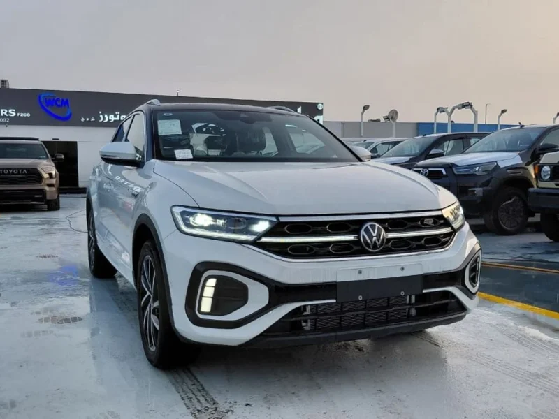 2025 VOLKSWAGEN T-ROC R LINE 300 TSI 1.5L 4 Cylinders Engine White Black SUV