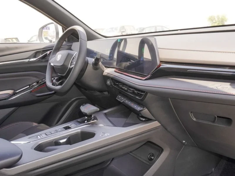 2024 Changan X5 Plus 1.5L 4 Cylinders Engine FWD Petrol White Black