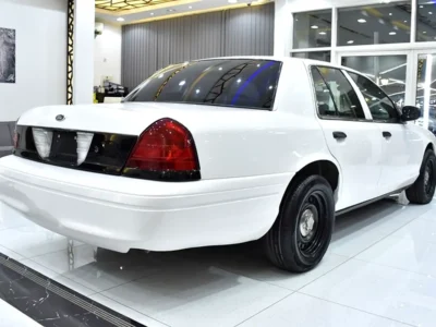 2008 Ford Crown Victoria LX 8 Cylinders Engine White Grey Sedan
