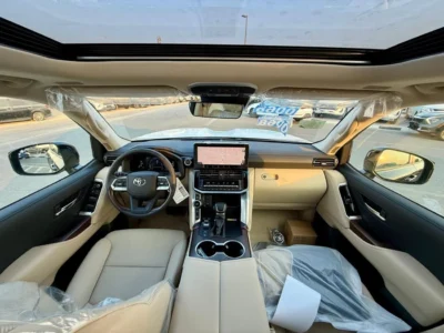 2025 Toyota Land Cruiser GXR 4.0L 6 Cylinder Engine Black Beige SUV GCC Specs