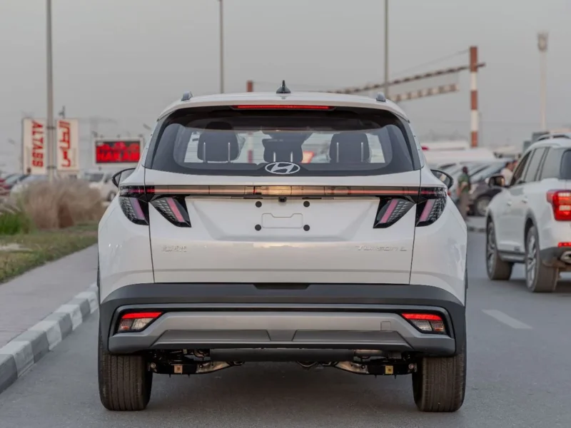 2025 Hyundai Tucson Hyundai 2025 L 1.5T 4 Cylinders Elite White Black SUV